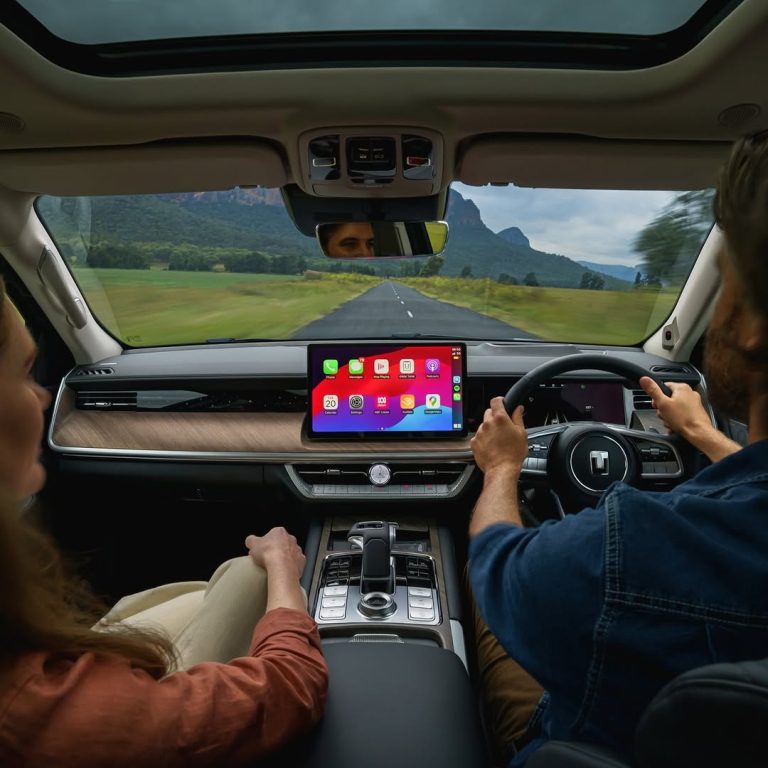 Tank 500 Interior Lifestyle